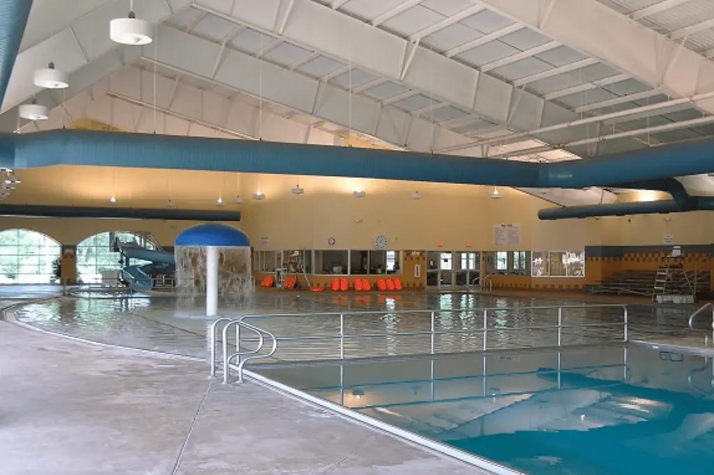 Kingfisher Aquatics Center natatorium, completed by Geddes-Armstrong Construction